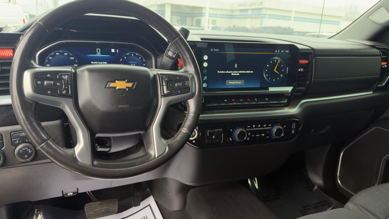 Chevrolet Silverado 1500 4WD Crew Cab 147" LT w/1LT 2022