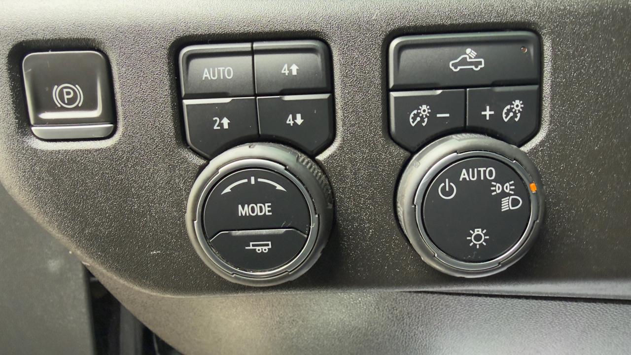 Chevrolet Silverado 1500 4WD Crew Cab 147" LT w/1LT 2022