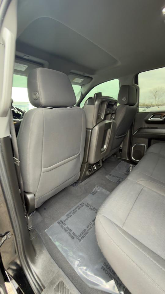 Chevrolet Silverado 1500 4WD Crew Cab 147" LT w/1LT 2022