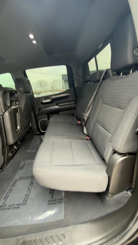 Chevrolet Silverado 1500 4WD Crew Cab 147" LT w/1LT 2022