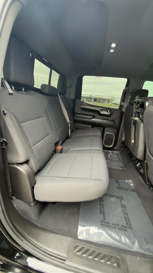 Chevrolet Silverado 1500 4WD Crew Cab 147" LT w/1LT 2022