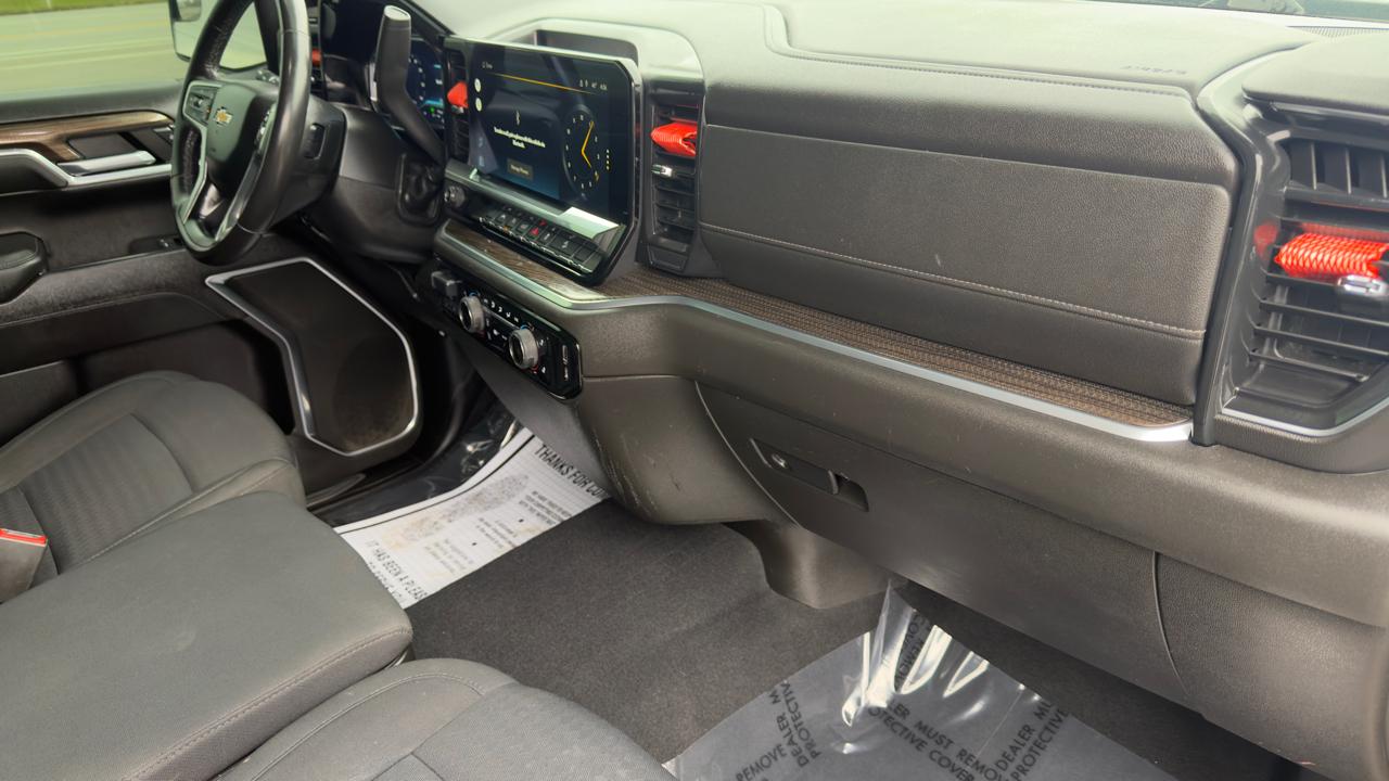 Chevrolet Silverado 1500 4WD Crew Cab 147" LT w/1LT 2022