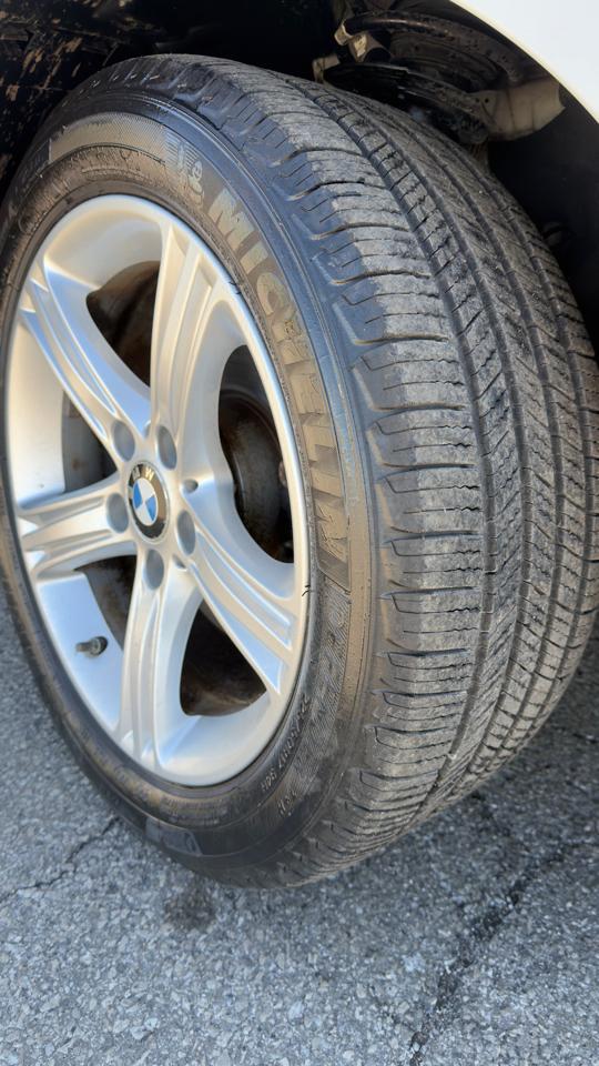 BMW 3 Series 4dr Sdn 320i xDrive AWD 2014