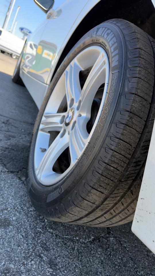 BMW 3 Series 4dr Sdn 320i xDrive AWD 2014