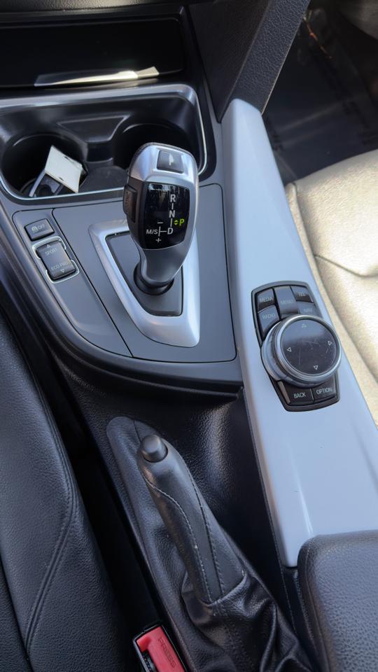 BMW 3 Series 4dr Sdn 320i xDrive AWD 2014