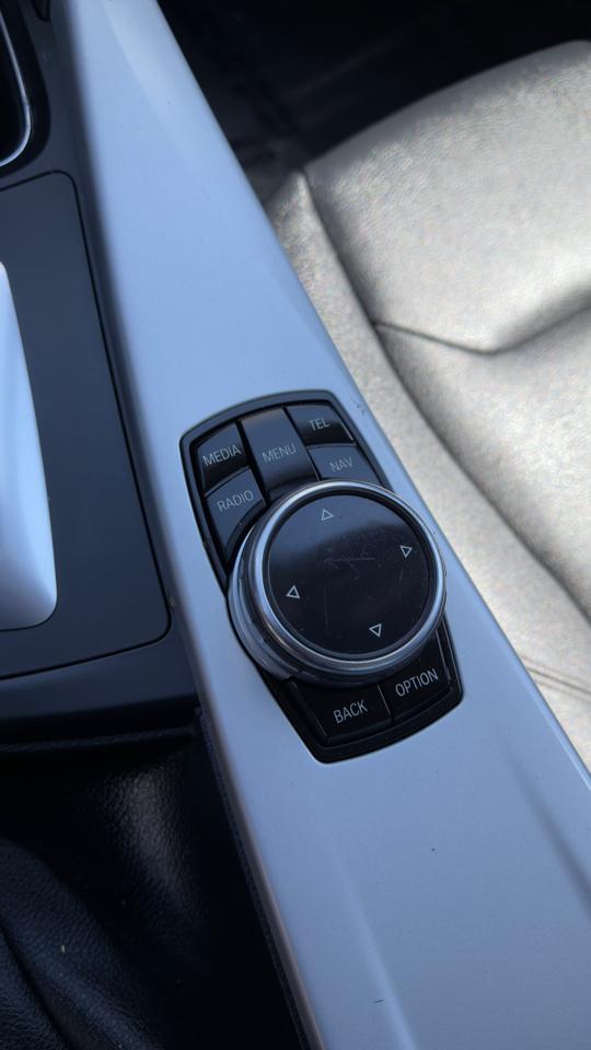 BMW 3 Series 4dr Sdn 320i xDrive AWD 2014