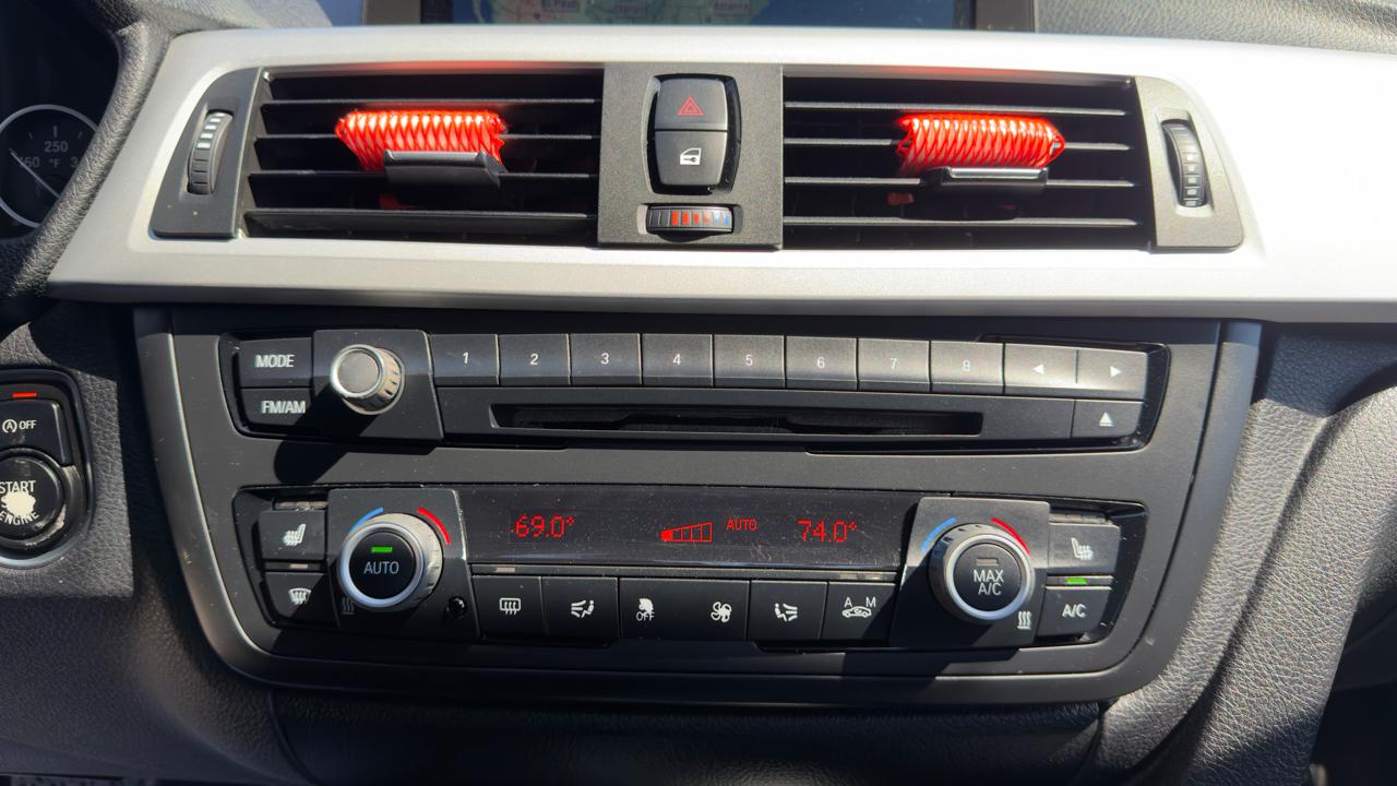 BMW 3 Series 4dr Sdn 320i xDrive AWD 2014