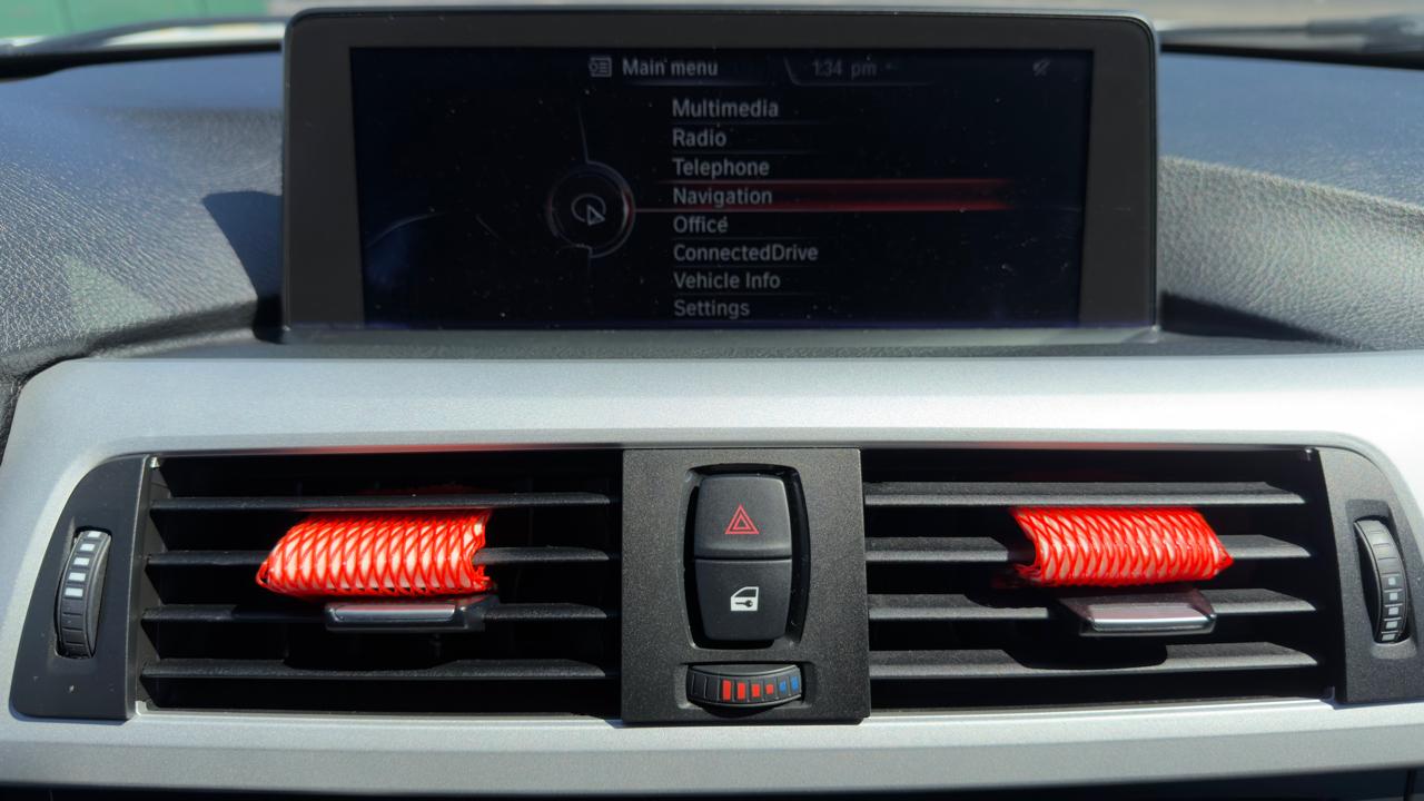 BMW 3 Series 4dr Sdn 320i xDrive AWD 2014