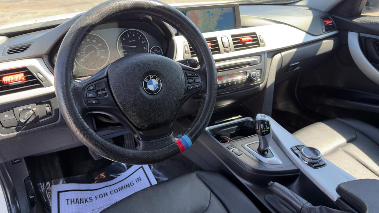 BMW 3 Series 4dr Sdn 320i xDrive AWD 2014