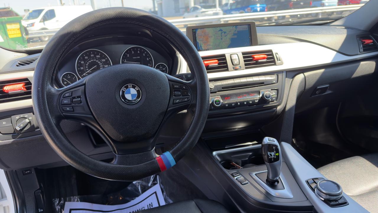 BMW 3 Series 4dr Sdn 320i xDrive AWD 2014