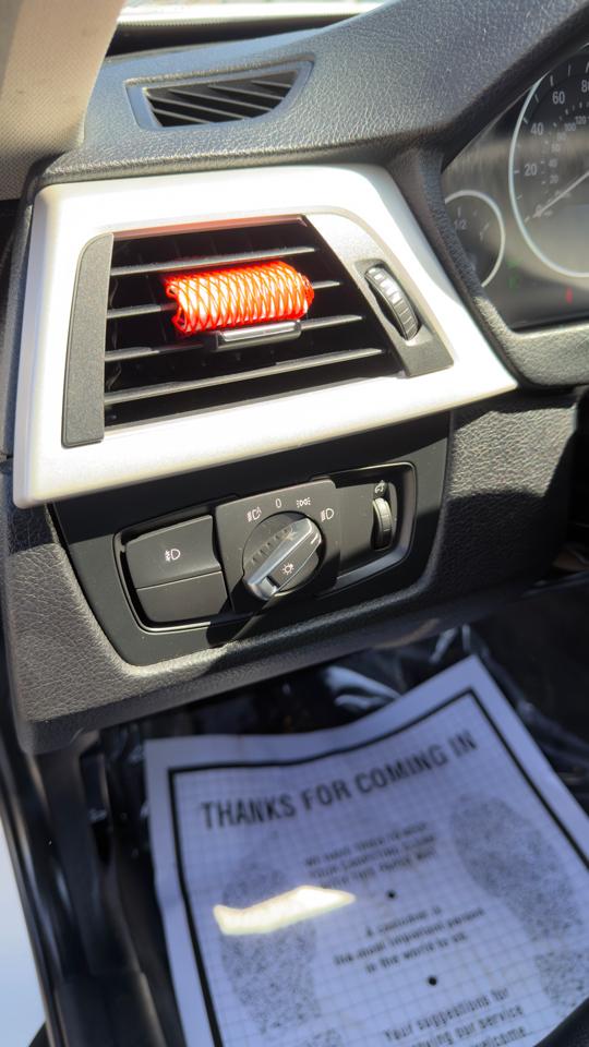 BMW 3 Series 4dr Sdn 320i xDrive AWD 2014