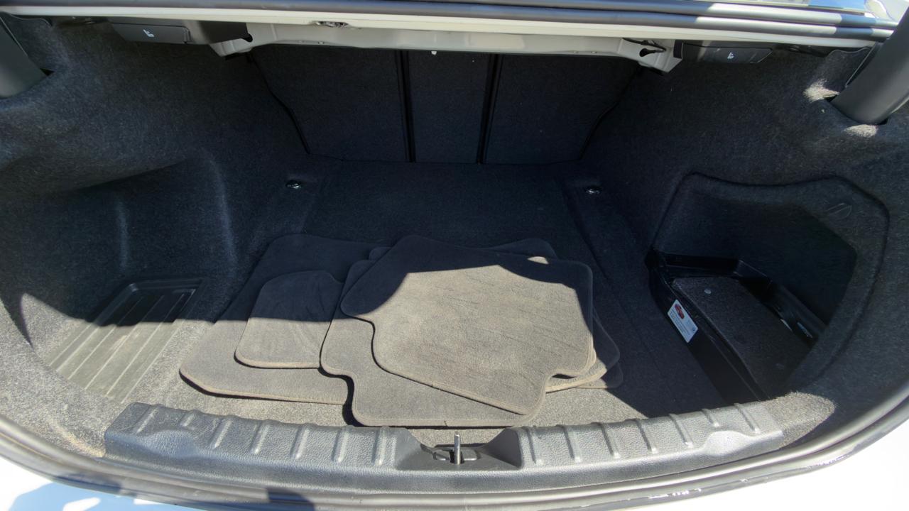 BMW 3 Series 4dr Sdn 320i xDrive AWD 2014