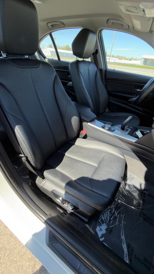 BMW 3 Series 4dr Sdn 320i xDrive AWD 2014