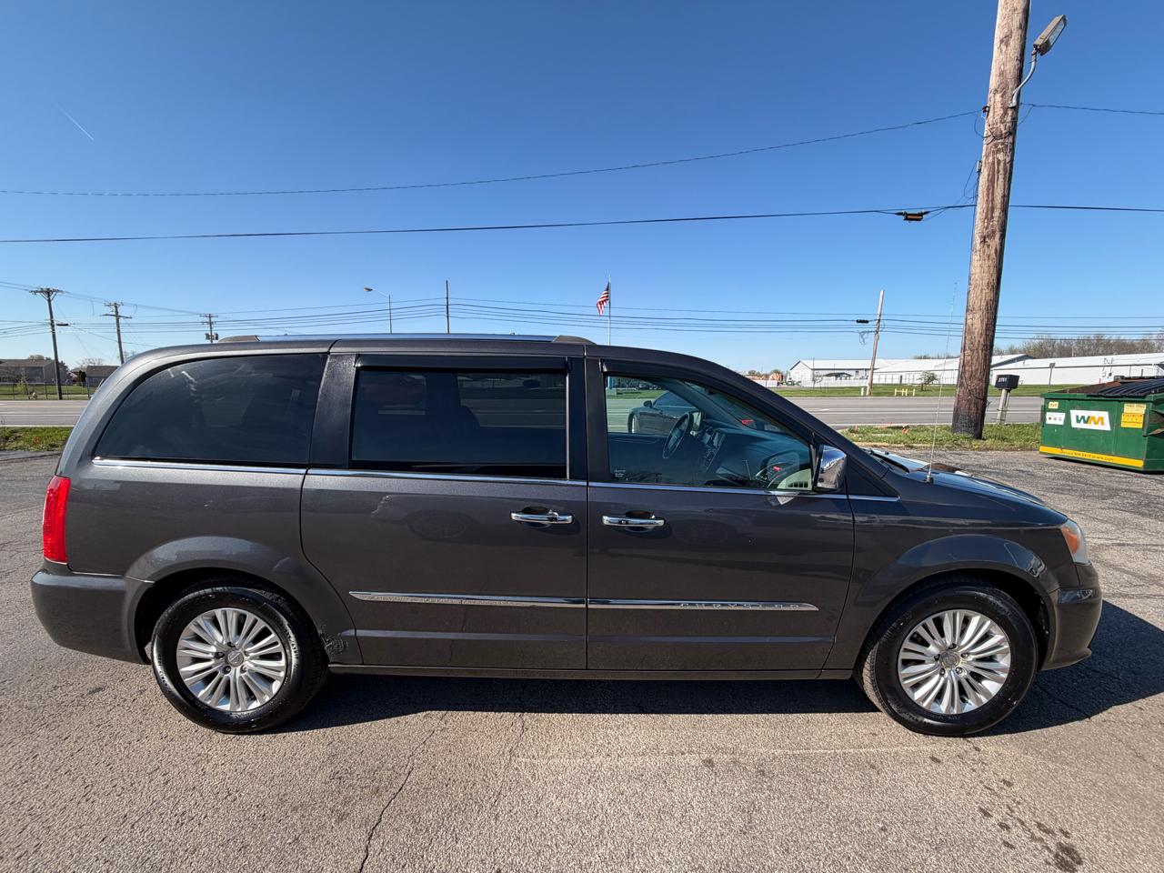 Chrysler Town & Country 4dr Wgn Limited Platinum 2015