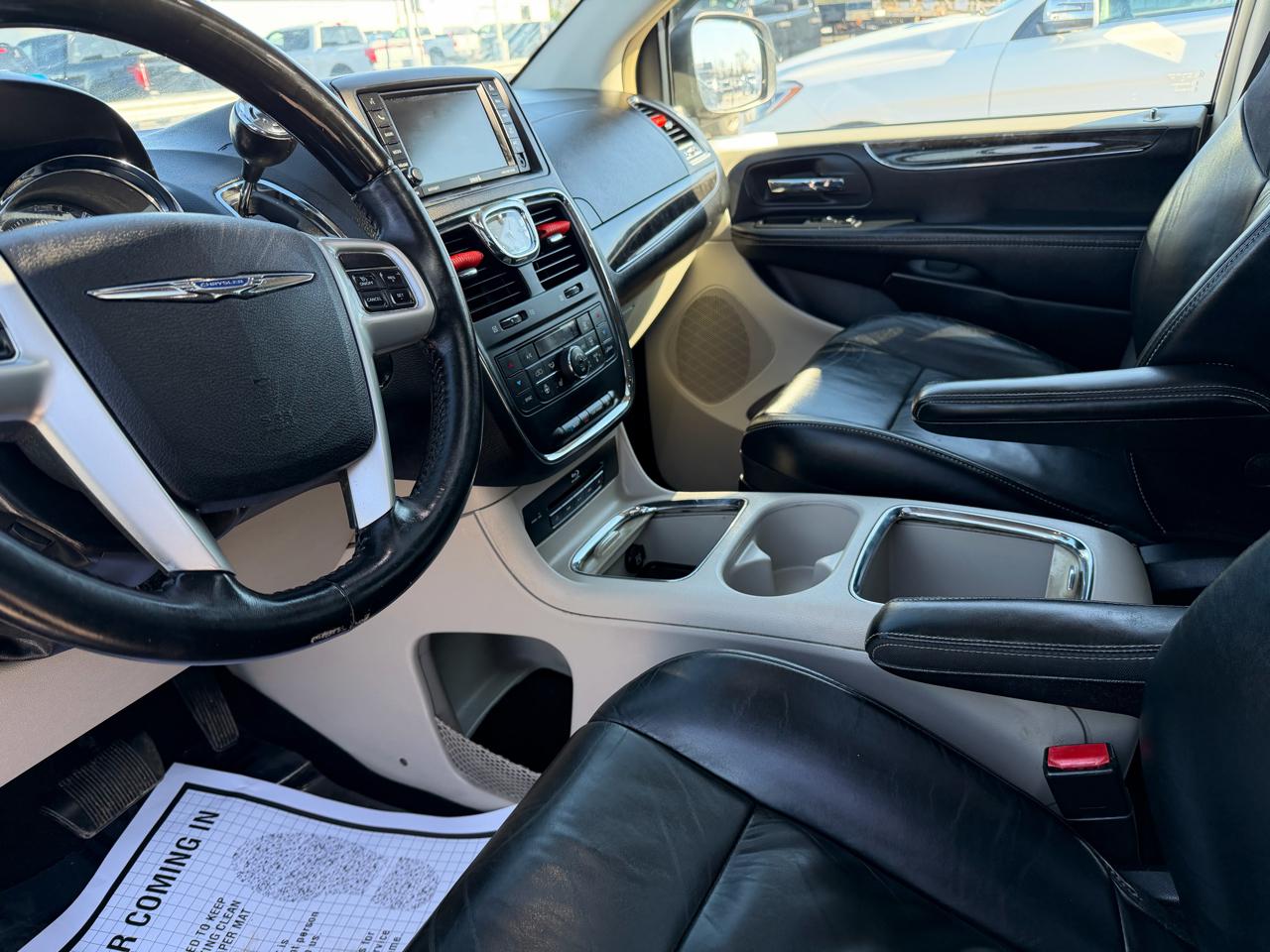 Chrysler Town & Country 4dr Wgn Limited Platinum 2015