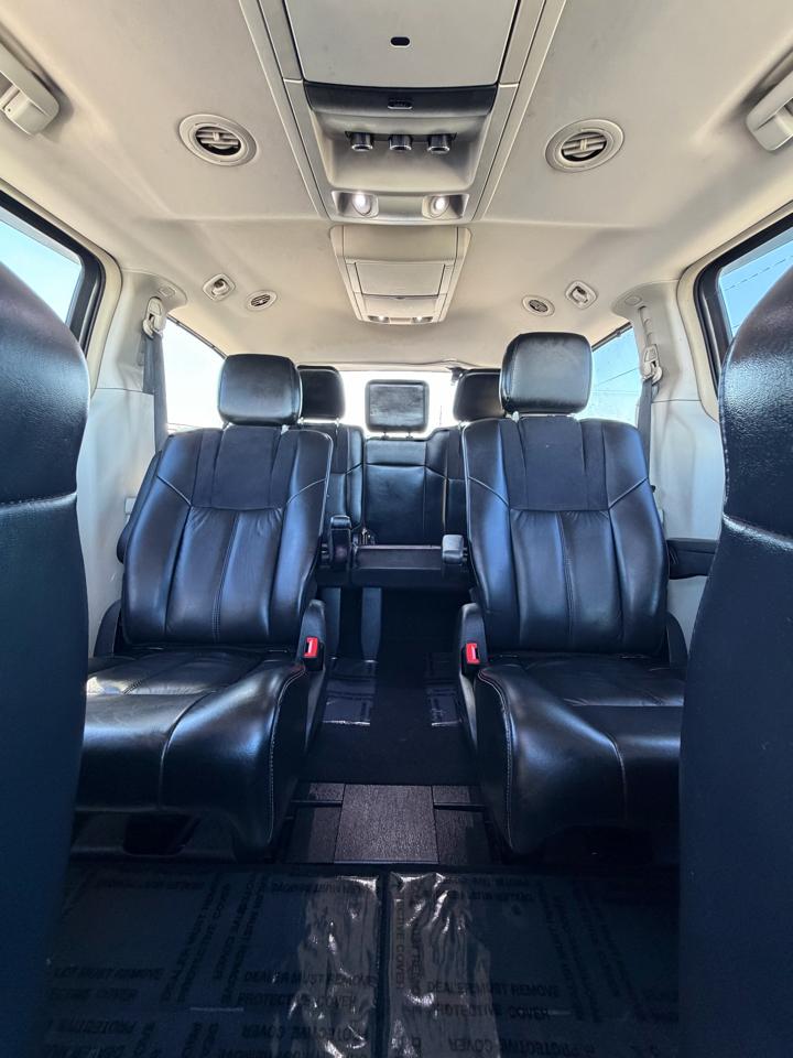 Chrysler Town & Country 4dr Wgn Limited Platinum 2015