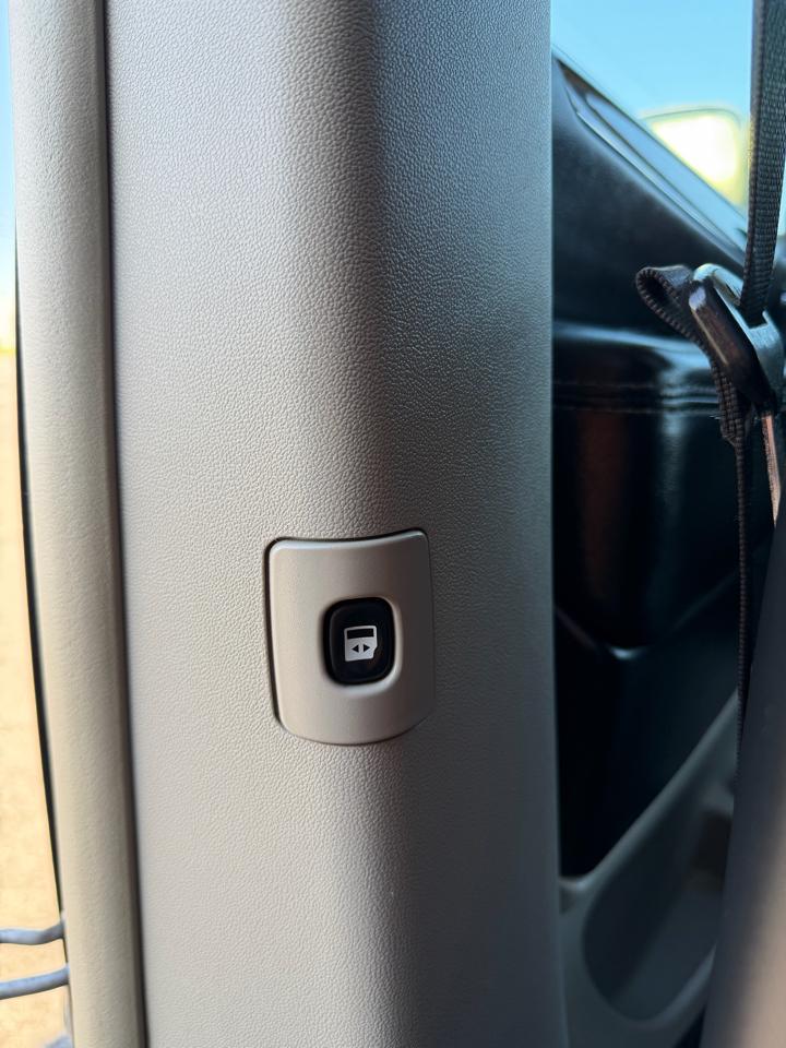 Chrysler Town & Country 4dr Wgn Limited Platinum 2015