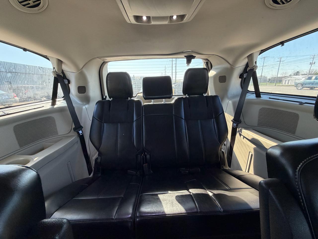 Chrysler Town & Country 4dr Wgn Limited Platinum 2015