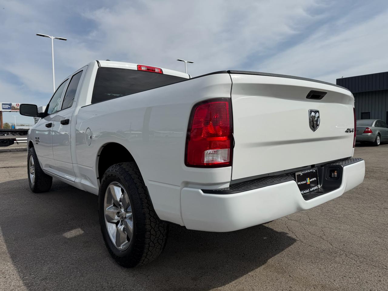 RAM 1500 Classic Express 4x4 Quad Cab 6'4" Box 2019