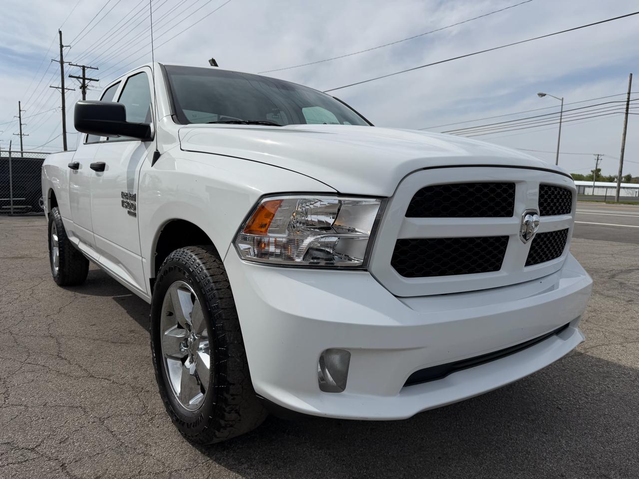 RAM 1500 Classic Express 4x4 Quad Cab 6'4" Box 2019