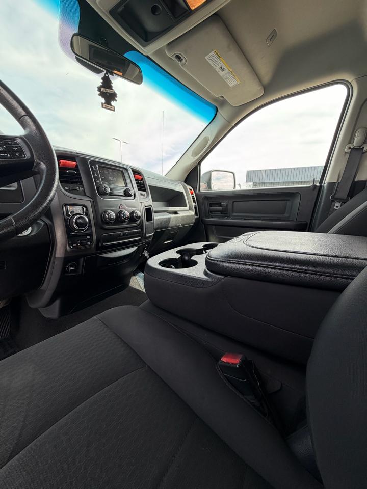 RAM 1500 Classic Express 4x4 Quad Cab 6'4" Box 2019