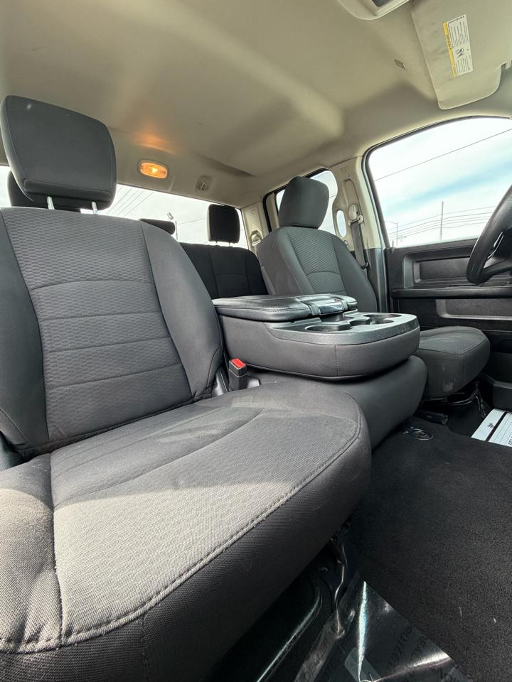 RAM 1500 Classic Express 4x4 Quad Cab 6'4" Box 2019