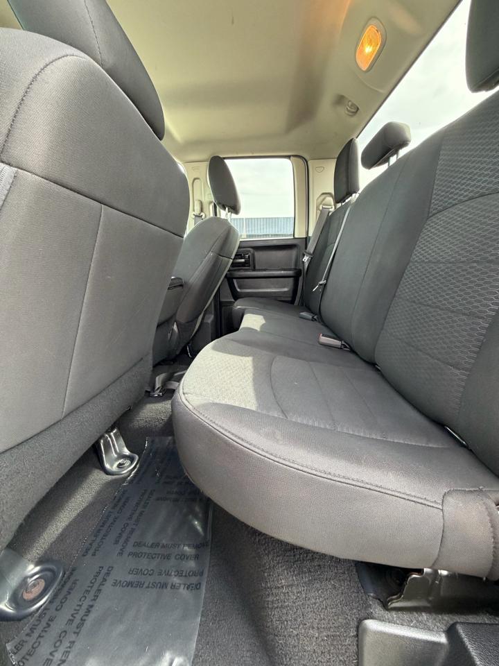 RAM 1500 Classic Express 4x4 Quad Cab 6'4" Box 2019
