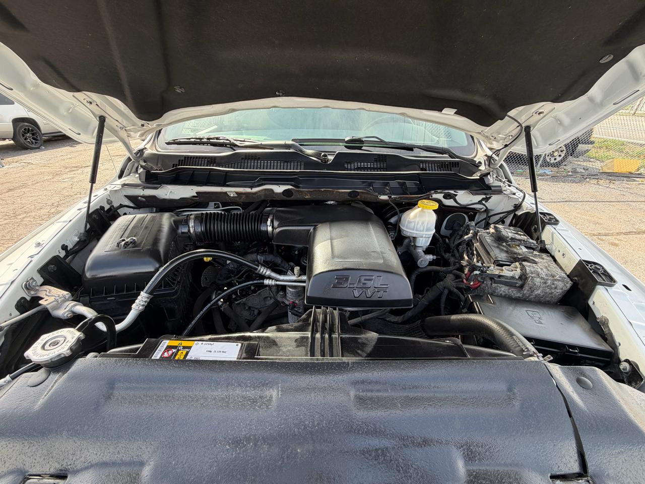 RAM 1500 Classic Express 4x4 Quad Cab 6'4" Box 2019