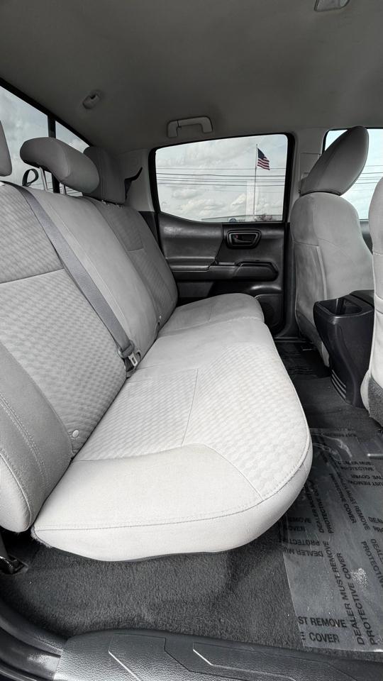 Toyota Tacoma 4WD TRD Off Road Double Cab 5' Bed V6 MT (Natl) 2022