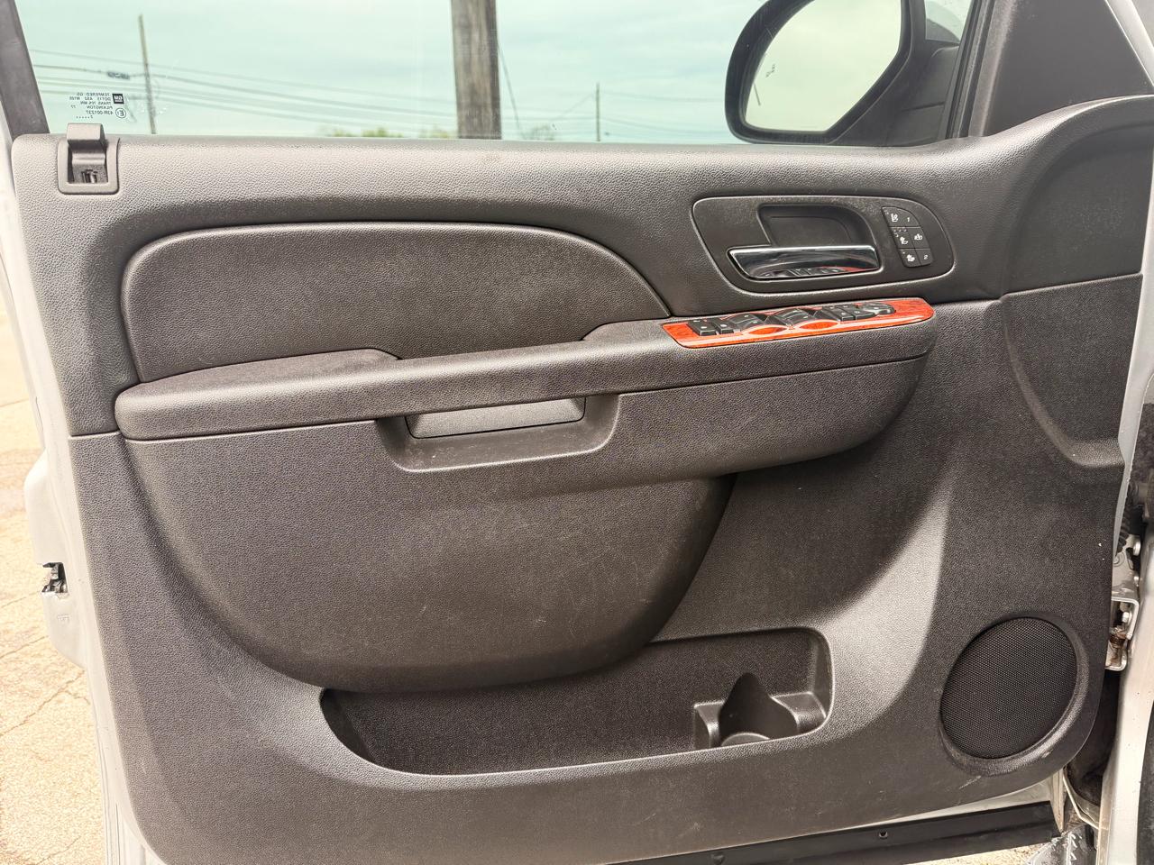 Chevrolet Tahoe 4WD 4dr LTZ 2014