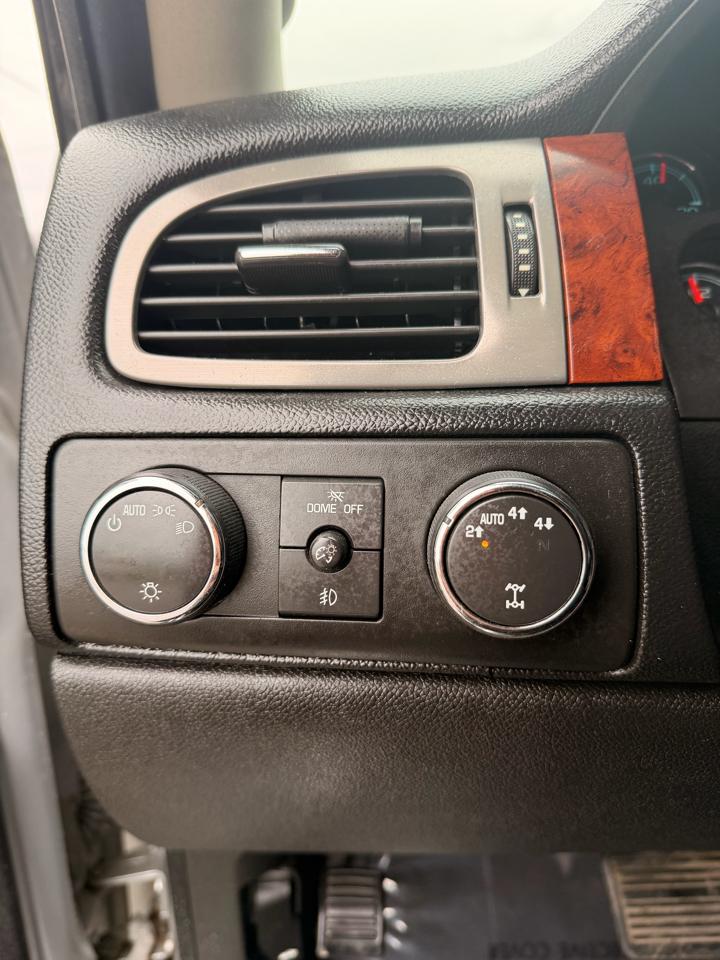 Chevrolet Tahoe 4WD 4dr LTZ 2014