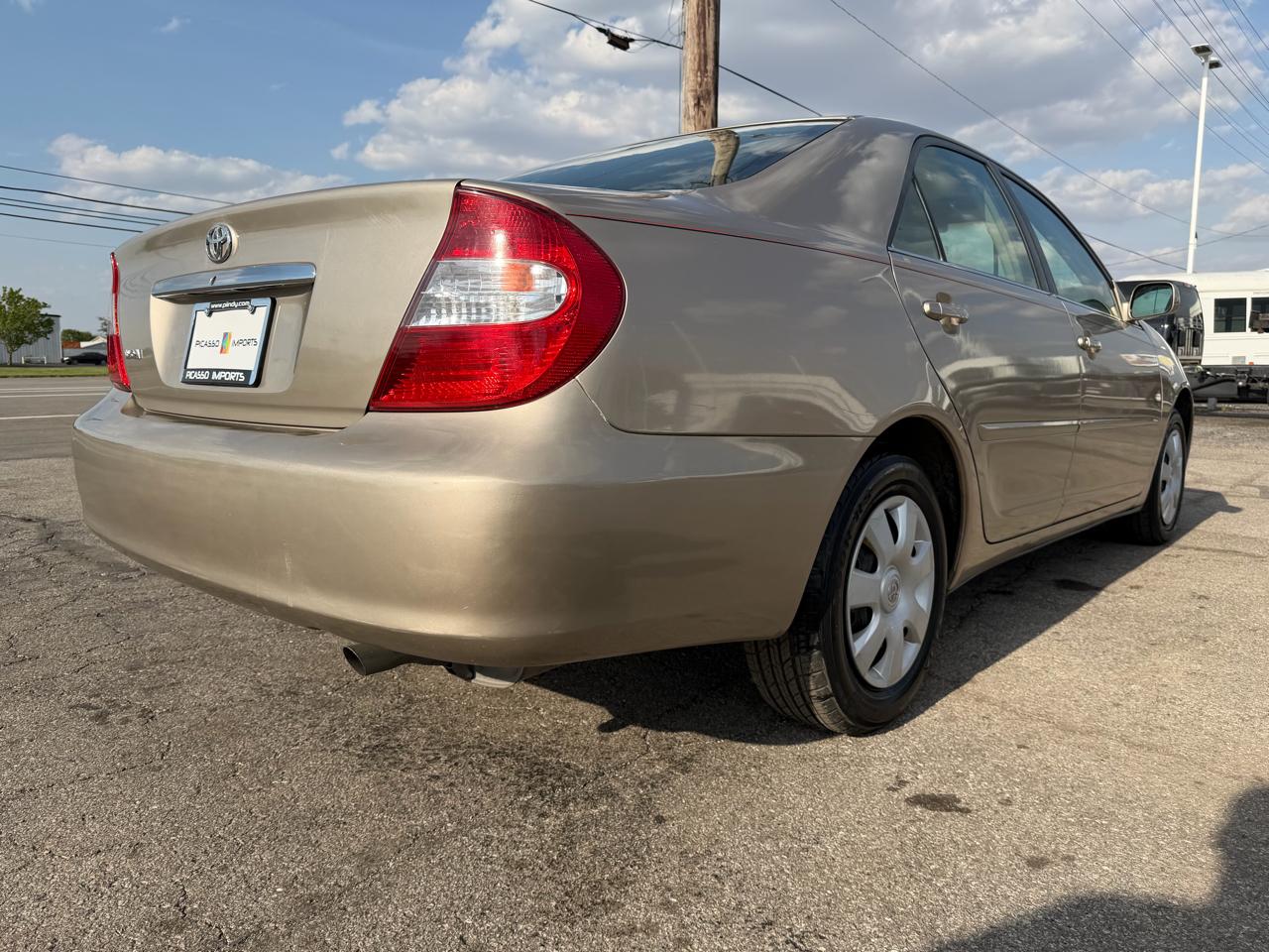 Toyota Camry 4dr Sdn XLE Auto (Natl) 2003