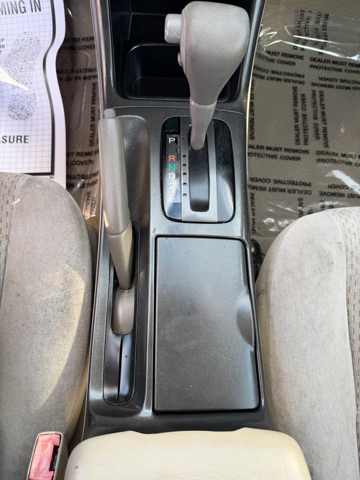 Toyota Camry 4dr Sdn XLE Auto (Natl) 2003