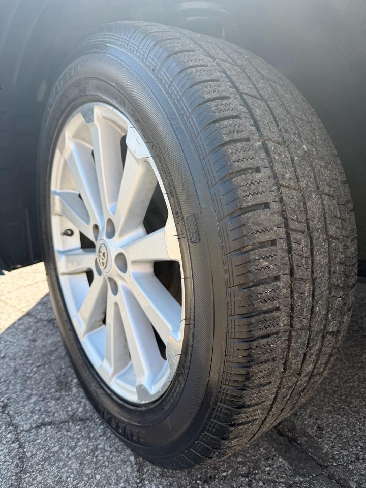 Toyota Venza 4dr Wgn I4 FWD (Natl) 2009