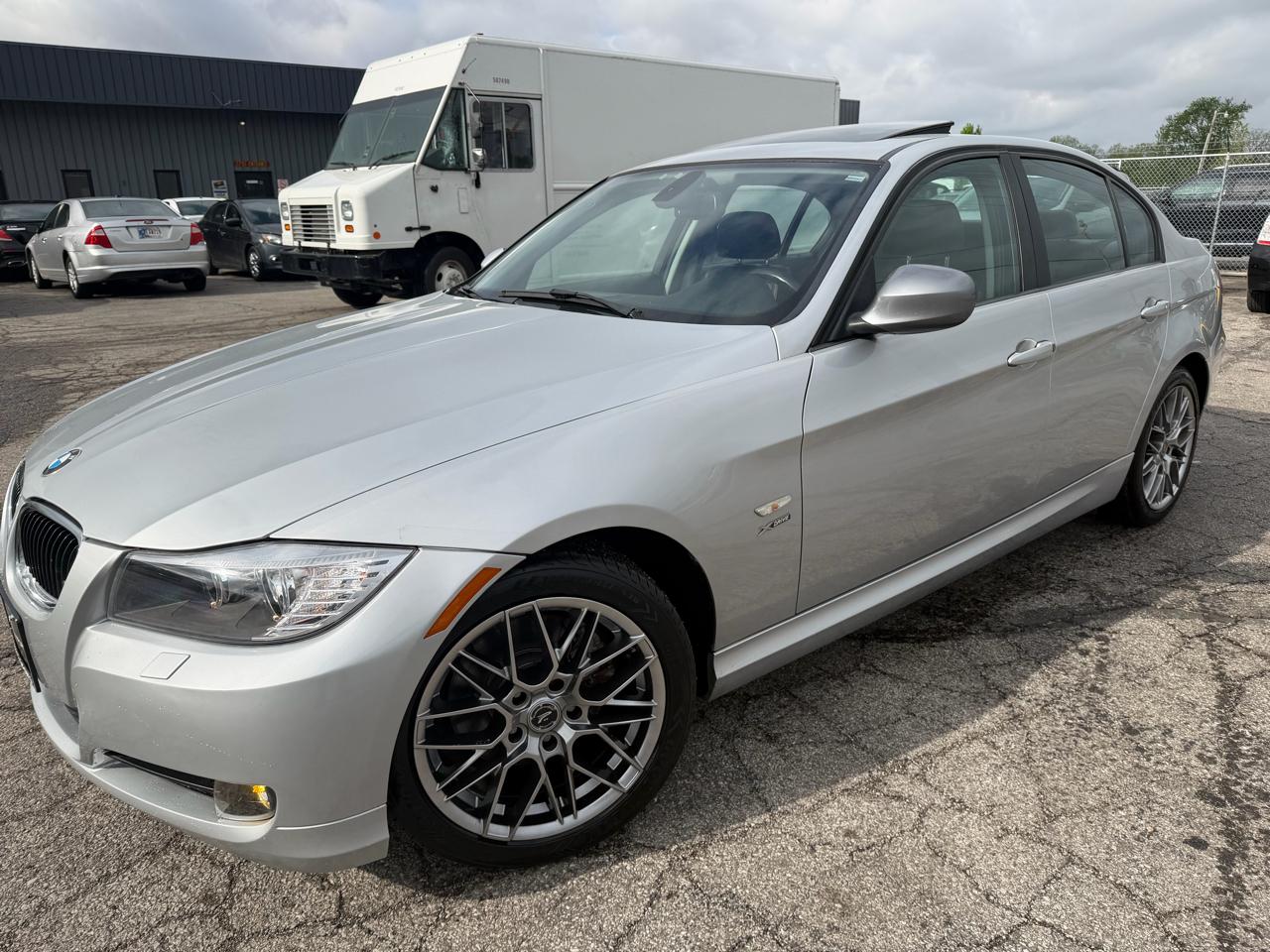 BMW 3 Series 4dr Sdn 328i xDrive AWD SULEV South Africa 2011