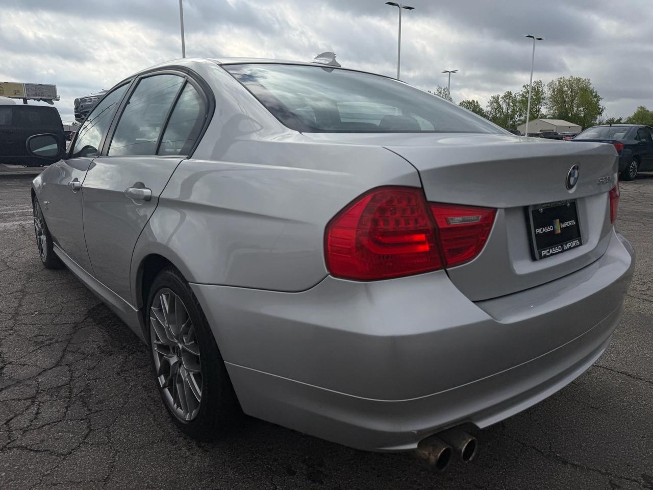 BMW 3 Series 4dr Sdn 328i xDrive AWD SULEV South Africa 2011