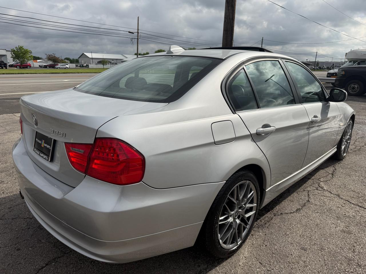 BMW 3 Series 4dr Sdn 328i xDrive AWD SULEV South Africa 2011