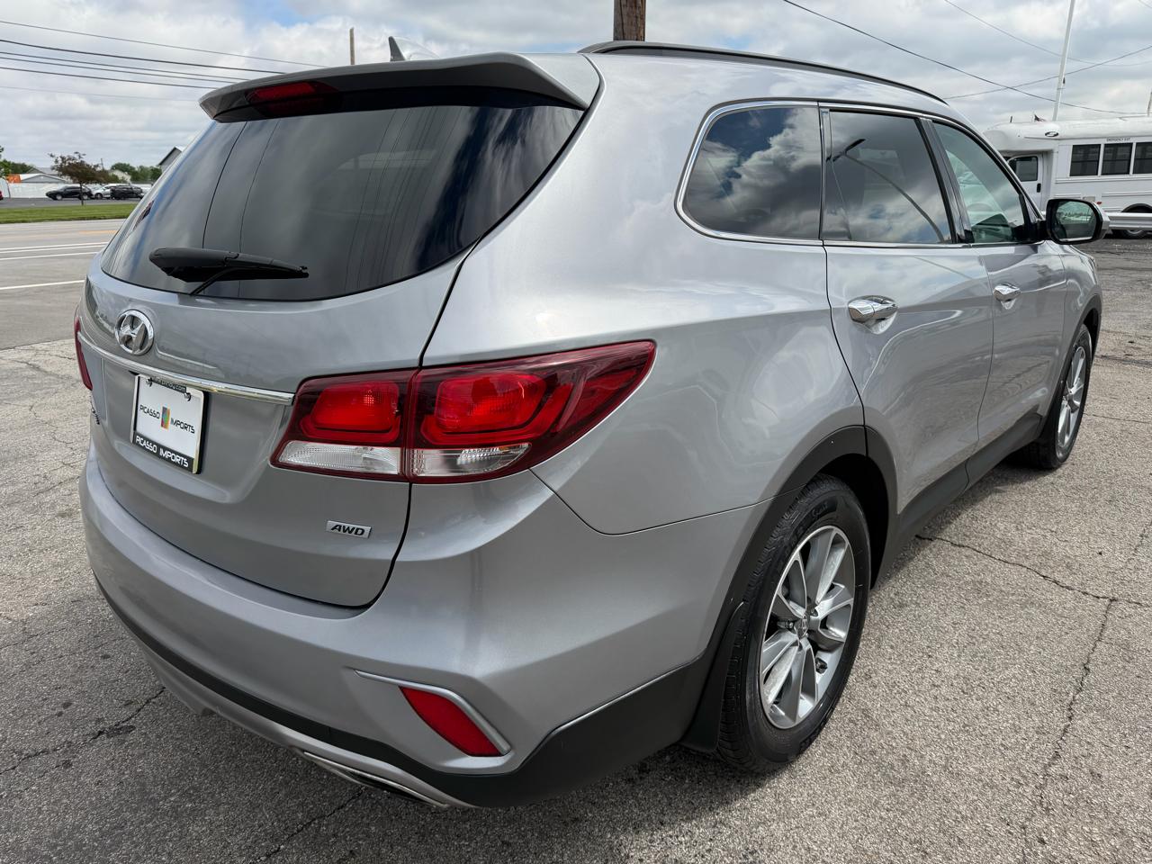 Hyundai Santa Fe SE 3.3L Auto AWD 2017