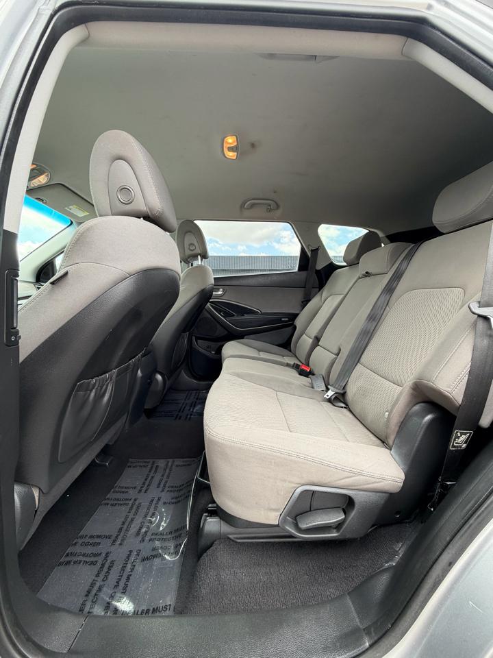Hyundai Santa Fe SE 3.3L Auto AWD 2017