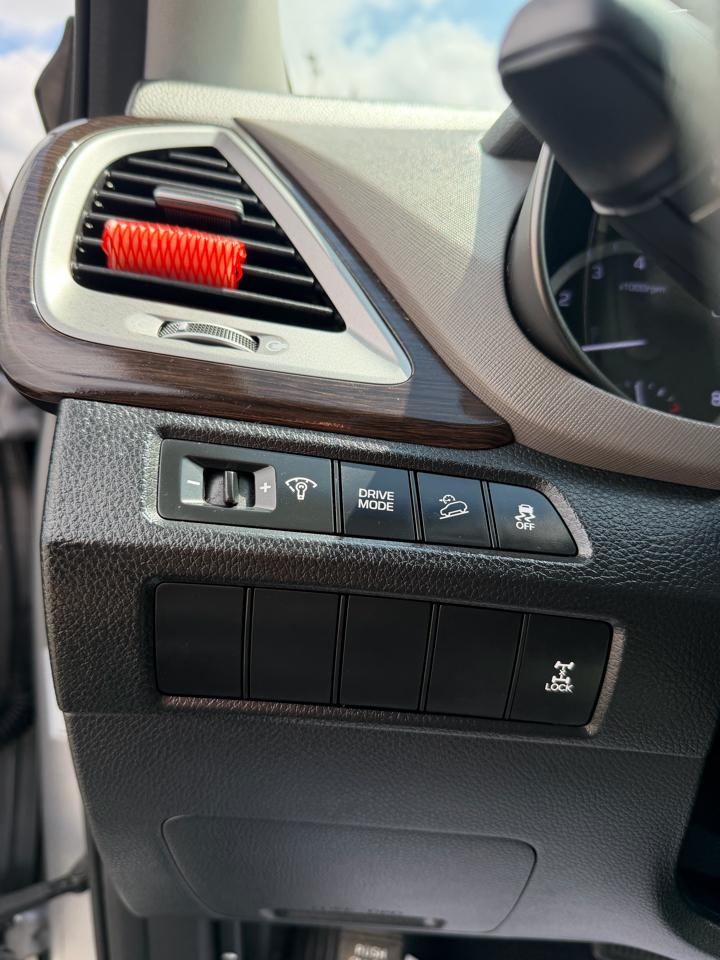 Hyundai Santa Fe SE 3.3L Auto AWD 2017