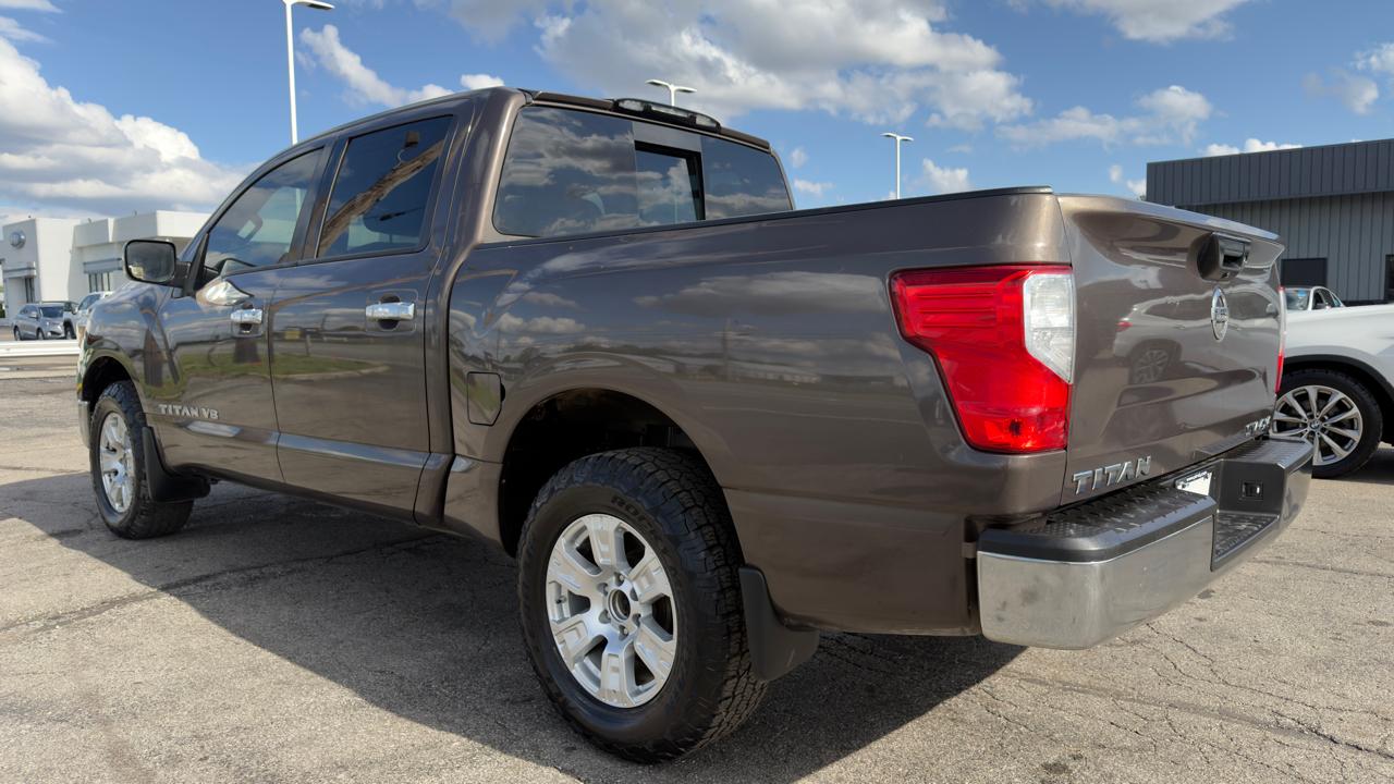 Nissan Titan 4x4 Crew Cab SV 2018