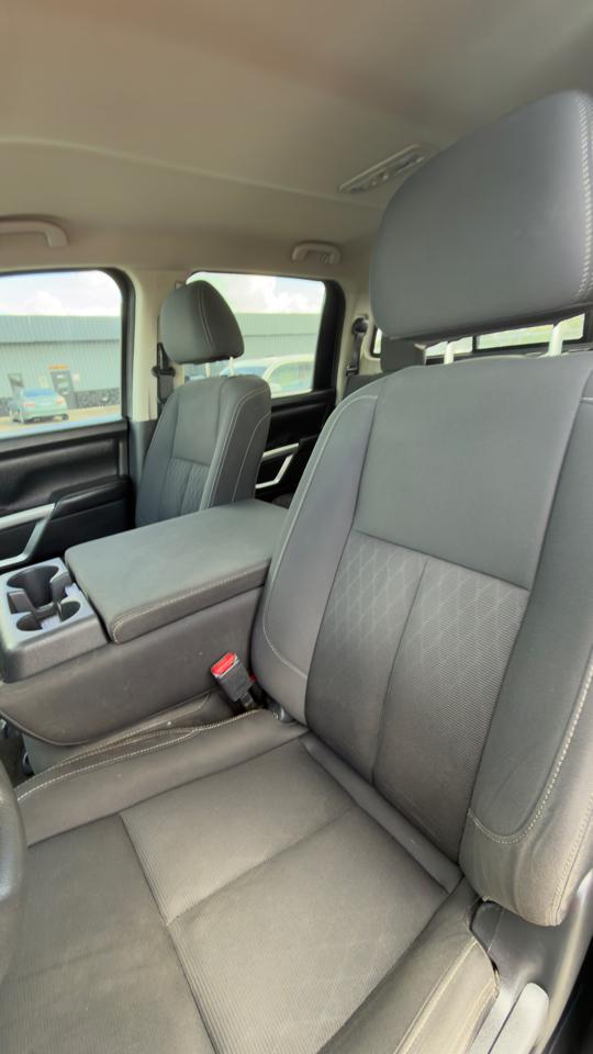 Nissan Titan 4x4 Crew Cab SV 2018
