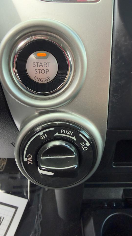 Nissan Titan 4x4 Crew Cab SV 2018