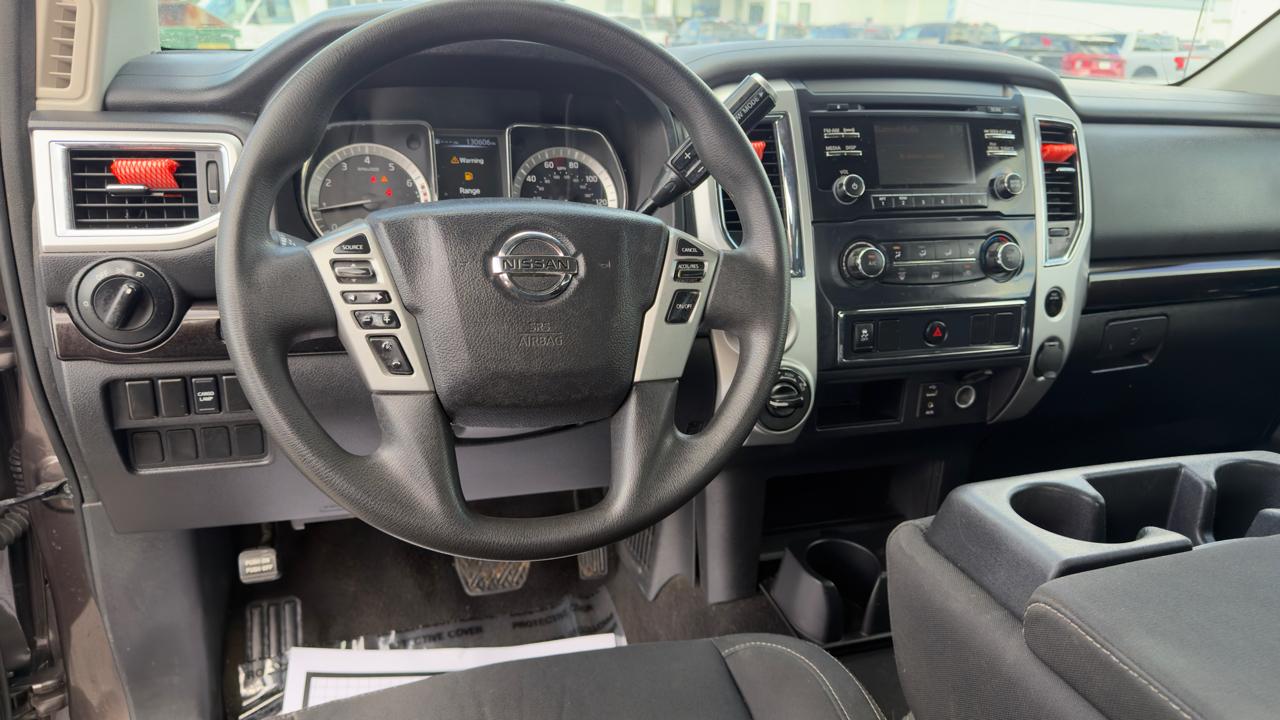 Nissan Titan 4x4 Crew Cab SV 2018