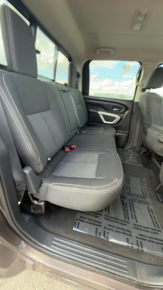 Nissan Titan 4x4 Crew Cab SV 2018