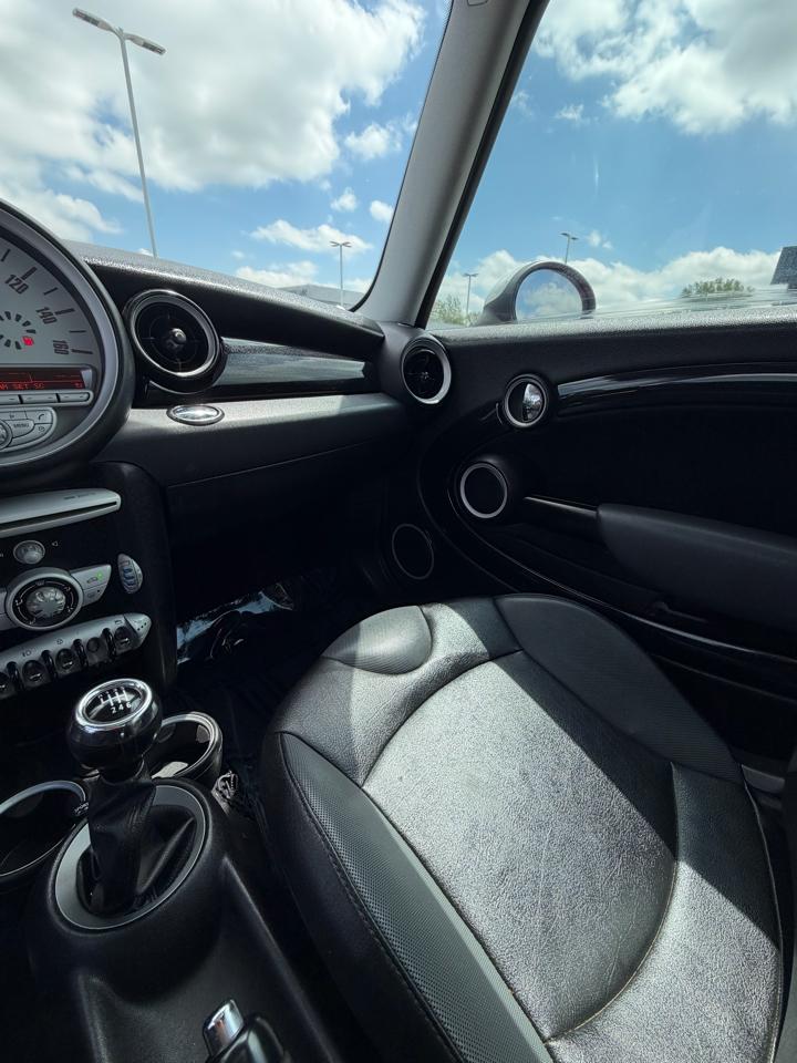 MINI Cooper Hardtop 2dr Cpe S 2010