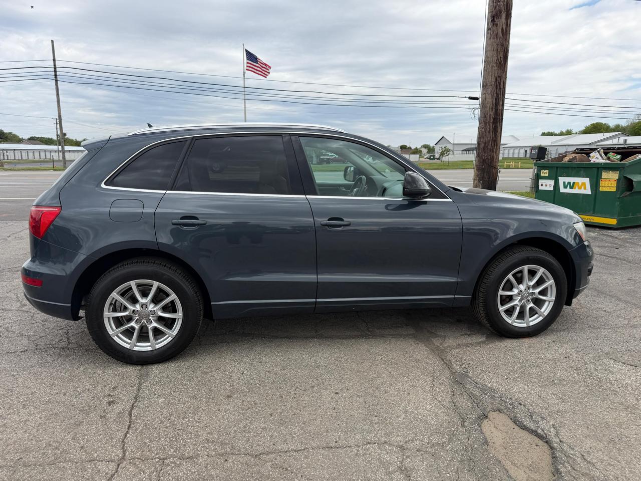 Audi Q5 quattro 4dr 2.0T Premium Plus 2011