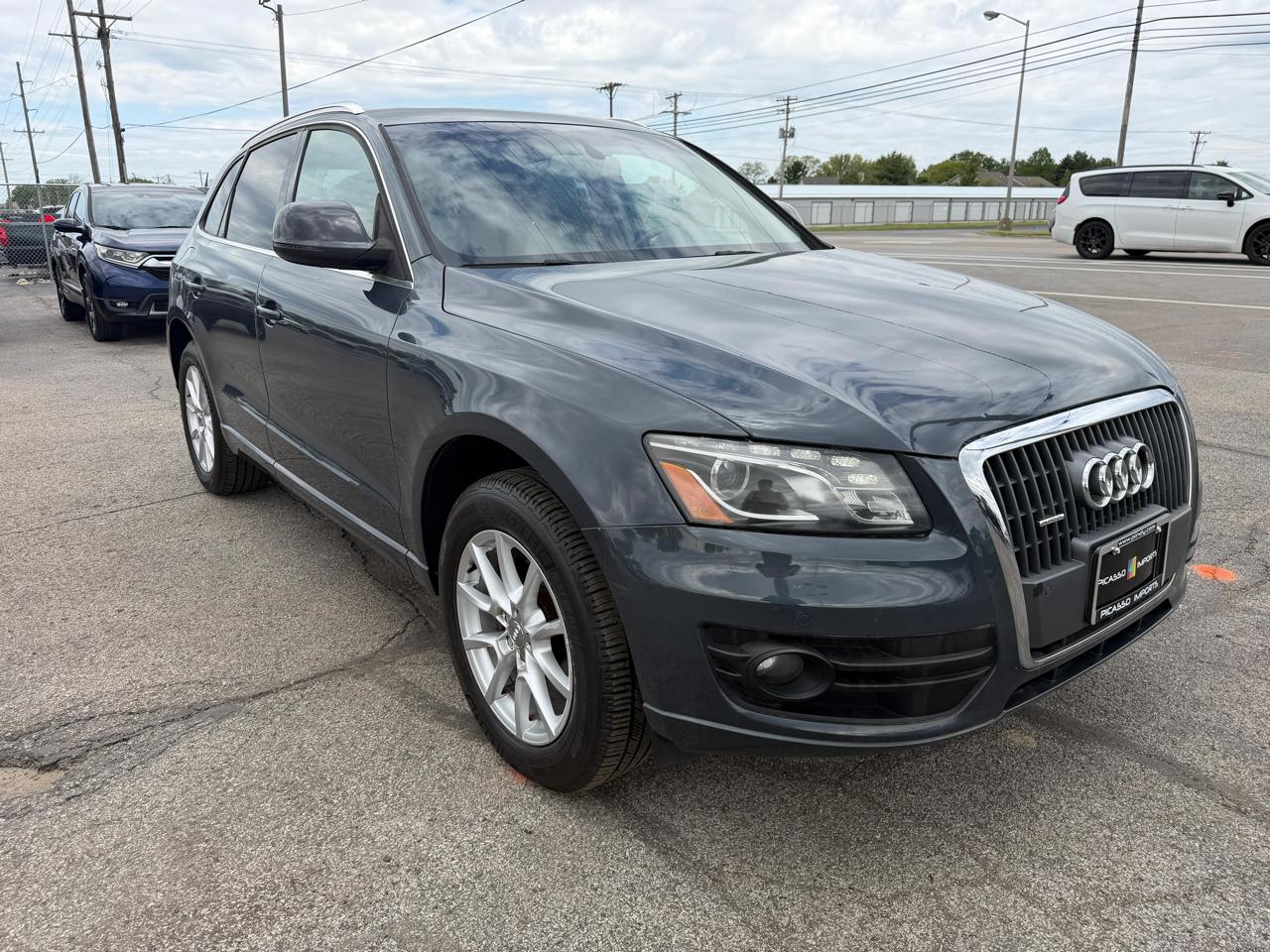 Audi Q5 quattro 4dr 2.0T Premium Plus 2011