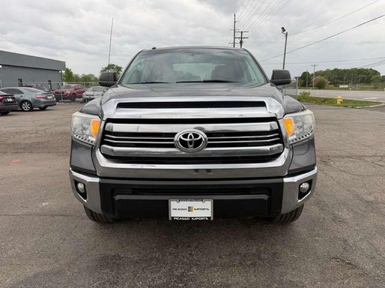 Toyota Tundra 4WD SR5 CrewMax 5.5' Bed 5.7L FFV (Natl) 2017