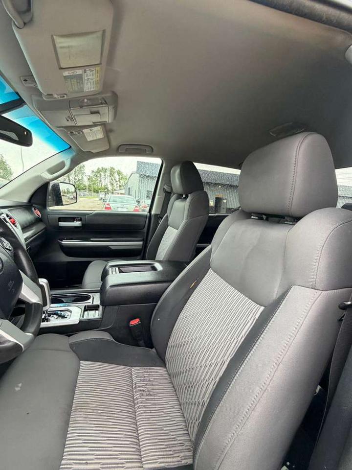 Toyota Tundra 4WD SR5 CrewMax 5.5' Bed 5.7L FFV (Natl) 2017